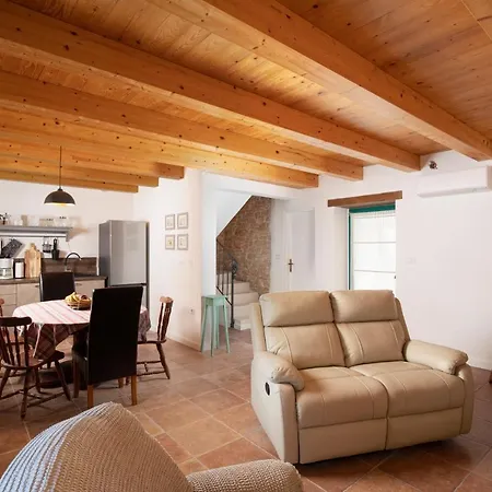 House Eufemia Holiday home Valtura