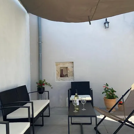 Semesterbostad House Eufemia *